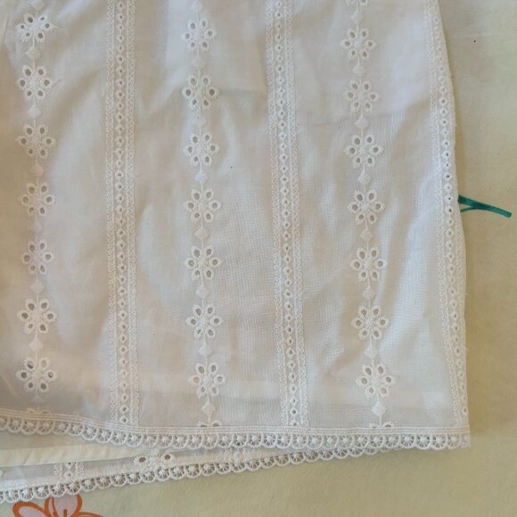 FRANK & OAK White Eyelet Shorts - Picture 5 of 9